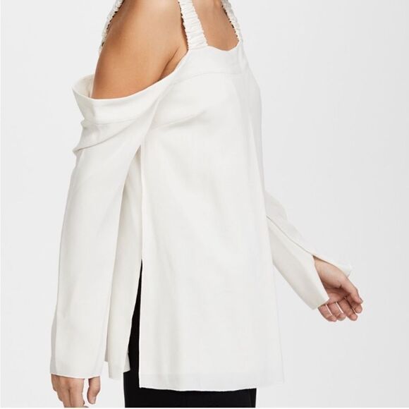 Elizabeth and James Year cold shoulder top - Picture 2 of 8